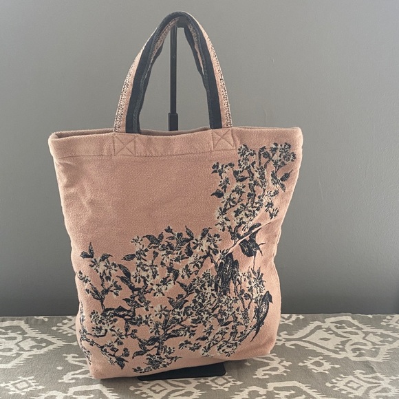 Christian Dior Limited Edition “Designer of Dreams” 2022 Tote Bag 